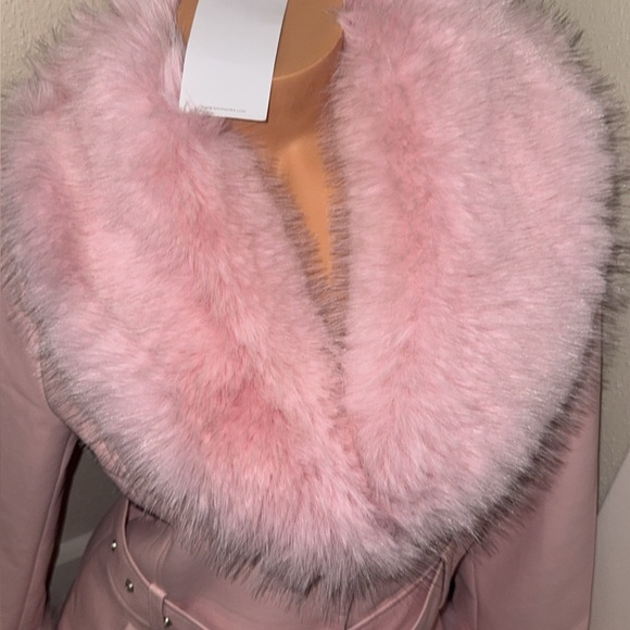 Pink Faux Fur Collar Trench - Picture 5 of 8